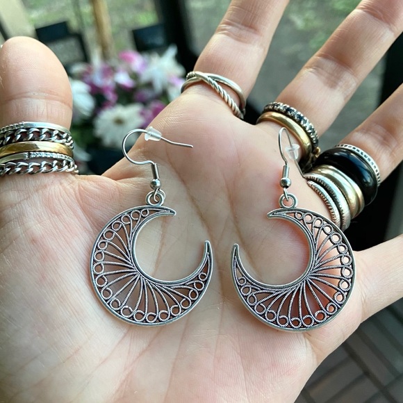 Crecent moon necklace and earrings . Silver boho set lunula moon design - Picture 12 of 13